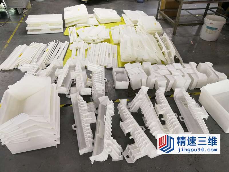 塑膠產(chǎn)品不用開模能小批量生產(chǎn)嗎？模具太貴了怎么解決？
